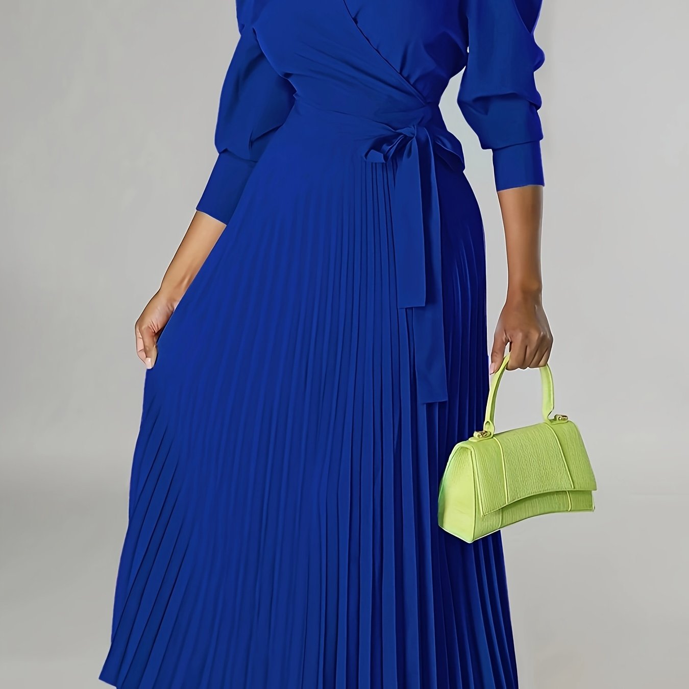 Ginna - Vestido plisado liso con cuello en V