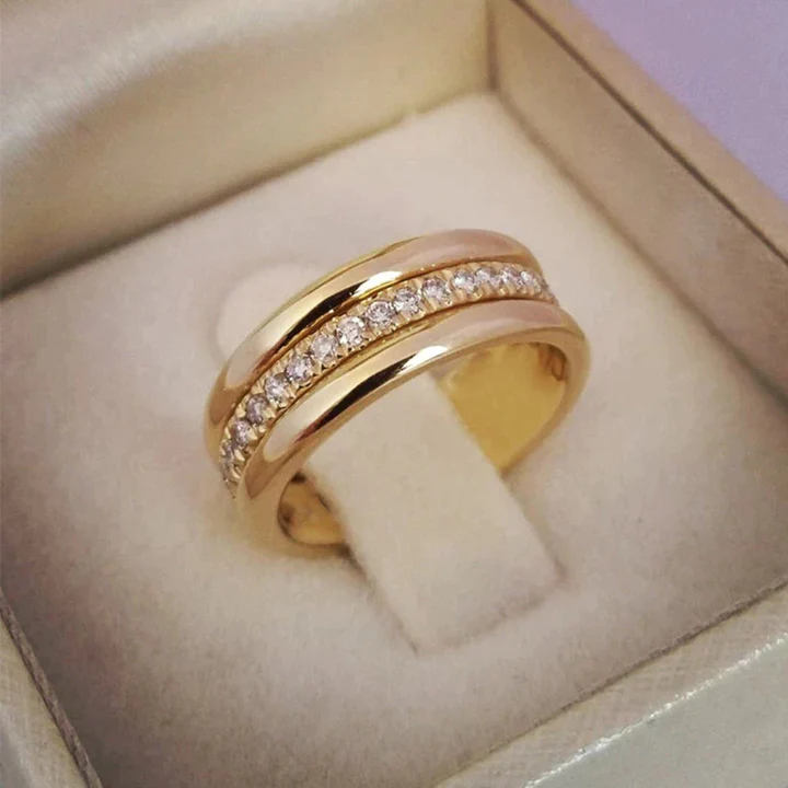 Tayla™ - Anillo de estilo refinado