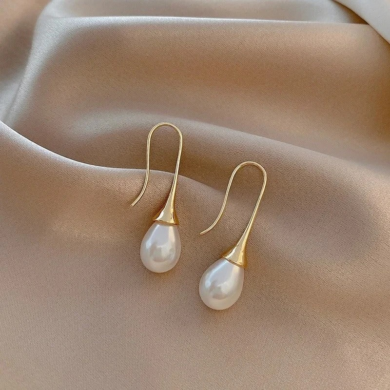 Aretes clásicos de perlas Helena