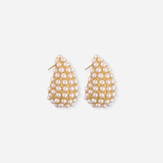 Aretes de perlas de estilo clásico