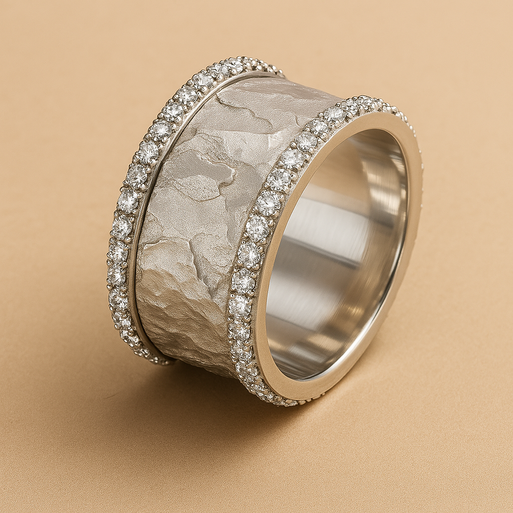 Anillo de zirconia plateada vintage