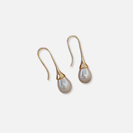 Aretes clásicos de perlas Helena