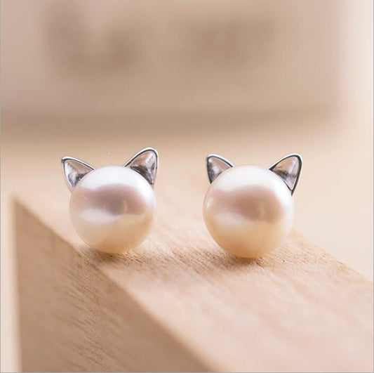 Pendientes de gatitos con perlas de cultura y plata