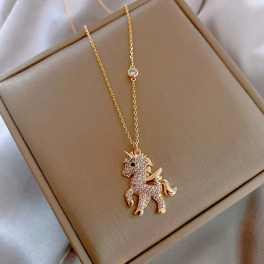 Collar de Zirconio con Unicornio en Oro