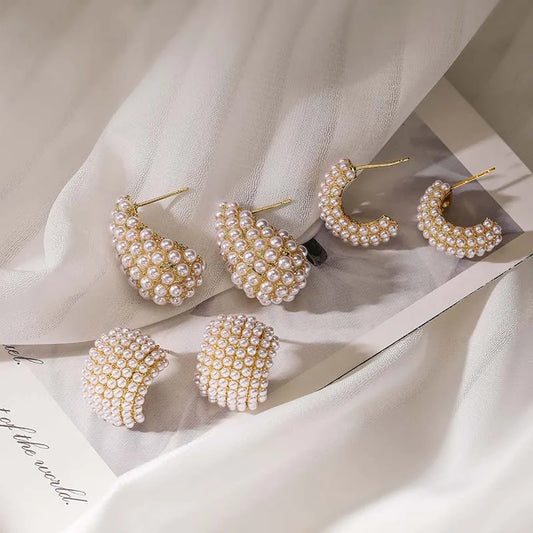 Aretes de perlas de estilo clásico