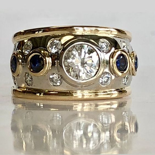 Anillo vintage con en inlay dorado y zirconia