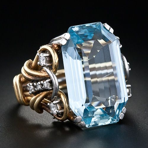 Anillo de oro con capas y zirconia azul vintage